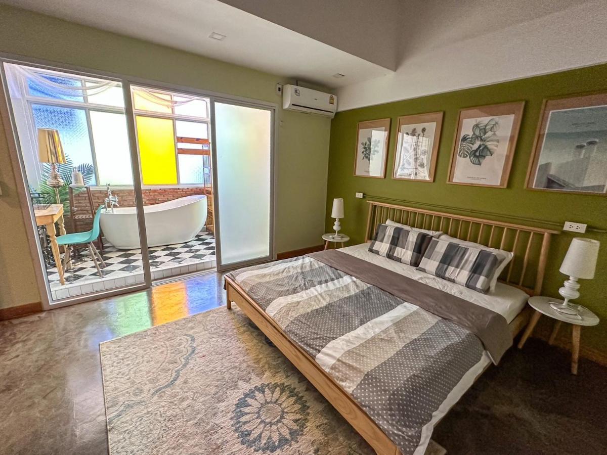 Rumah tetamu T-house Bkk 2floors Near Bts With Swimming Pool And Free Wifi Bangkok