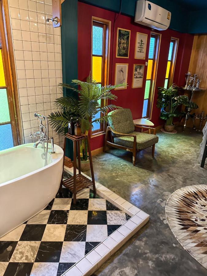 T-house Bkk 2floors Near Bts With Swimming Pool And Free Wifi Rumah tetamu Bangkok